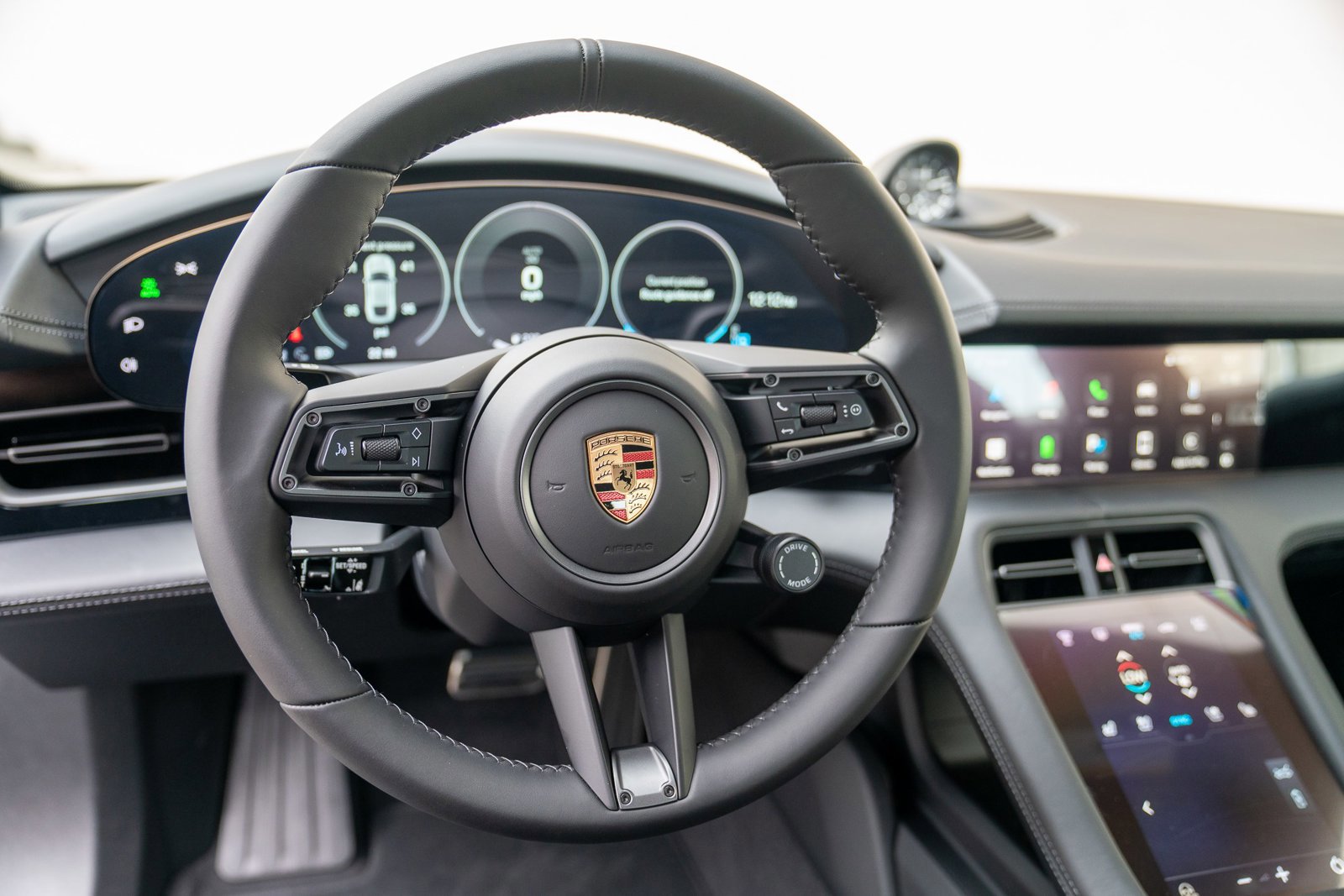 Certified 2025 Porsche Taycan AWD/4WD image 12