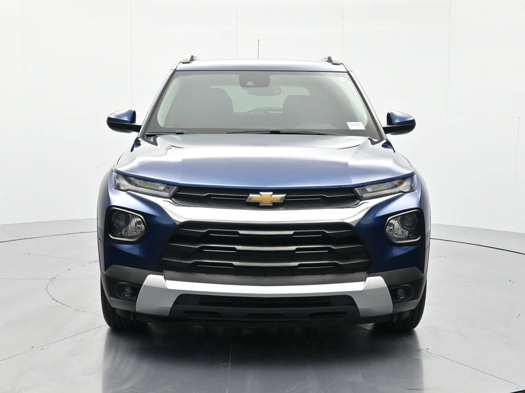 Used 2021 Chevrolet TrailBlazer LT w/ Convenience Package FWD image 2