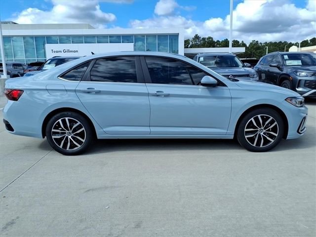 New 2026 Volkswagen Jetta SE FWD image 4