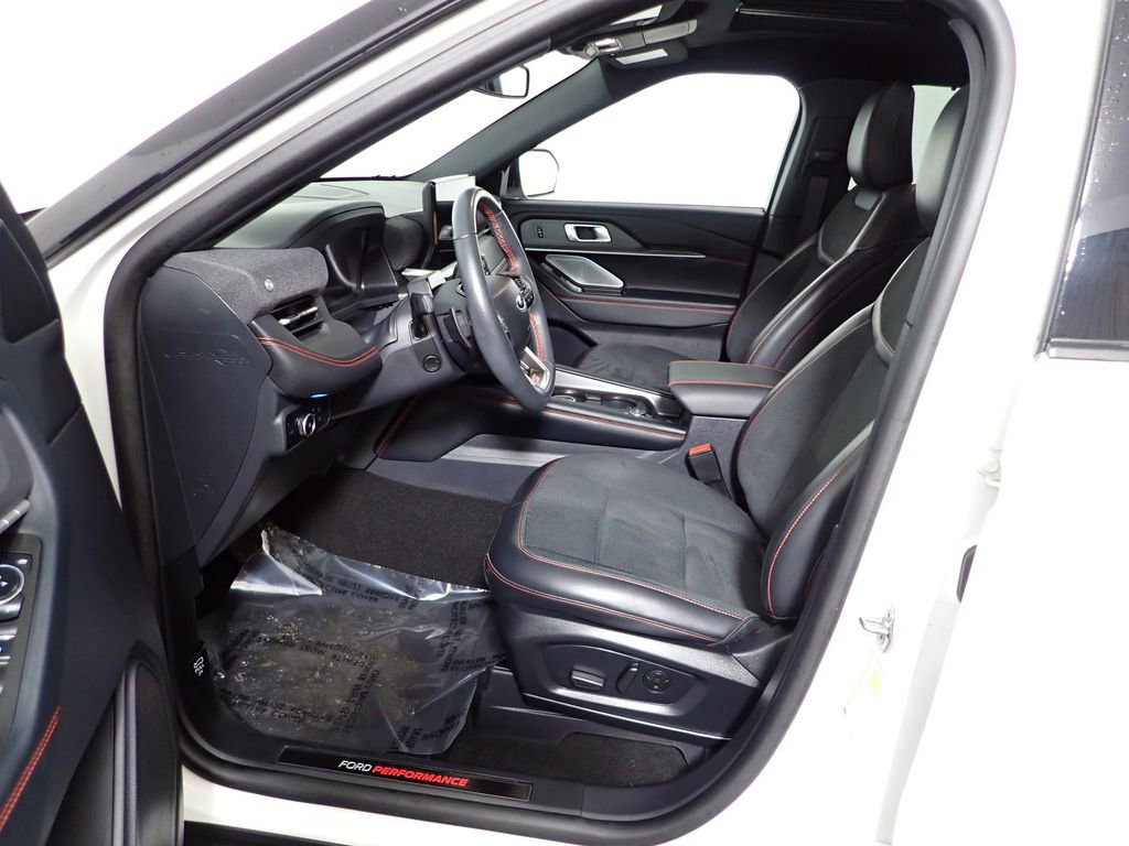 Used 2025 Ford Explorer ST image 25