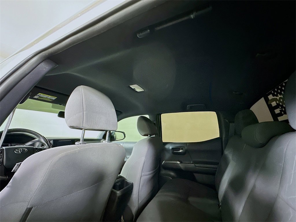 Used 2017 Toyota Tacoma TRD Sport w/ Tow Package image 12