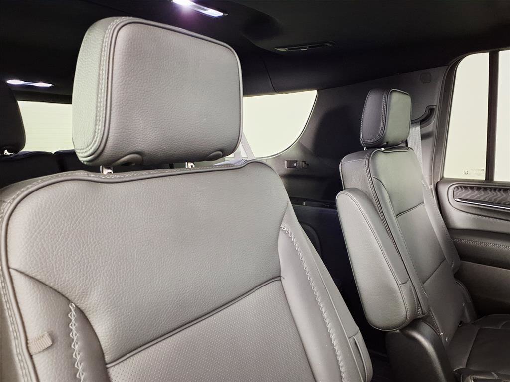 Used 2023 GMC Yukon XL Denali w/ Denali Reserve Package image 13