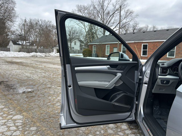 Certified 2024 Audi Q5 2.0T Premium Plus w/ Premium Plus Package image 20