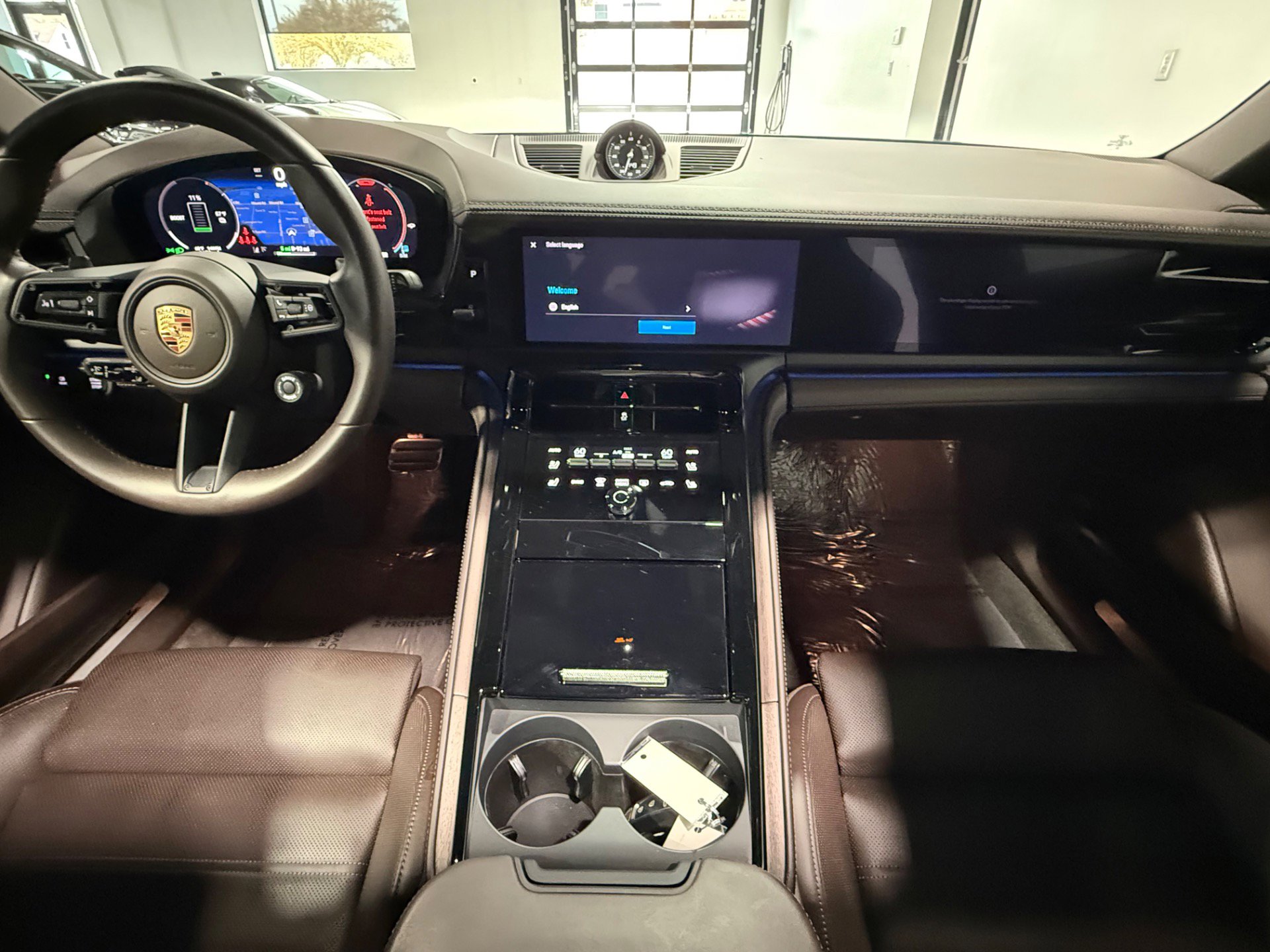 Used 2025 Porsche Panamera 4 image 34