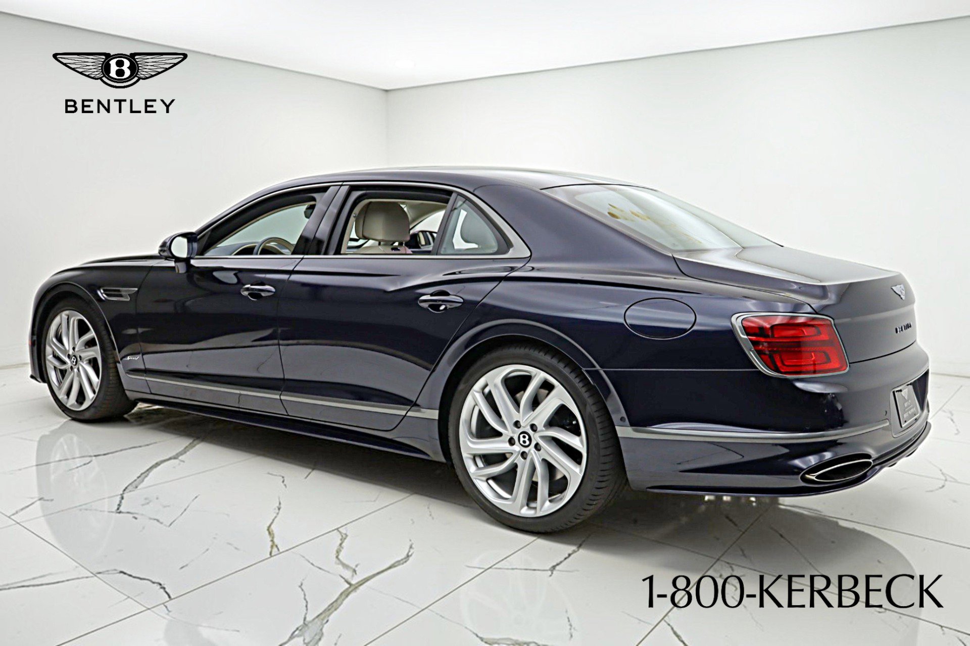 Used 2025 Bentley Flying Spur Plug-In Hybrid image 9