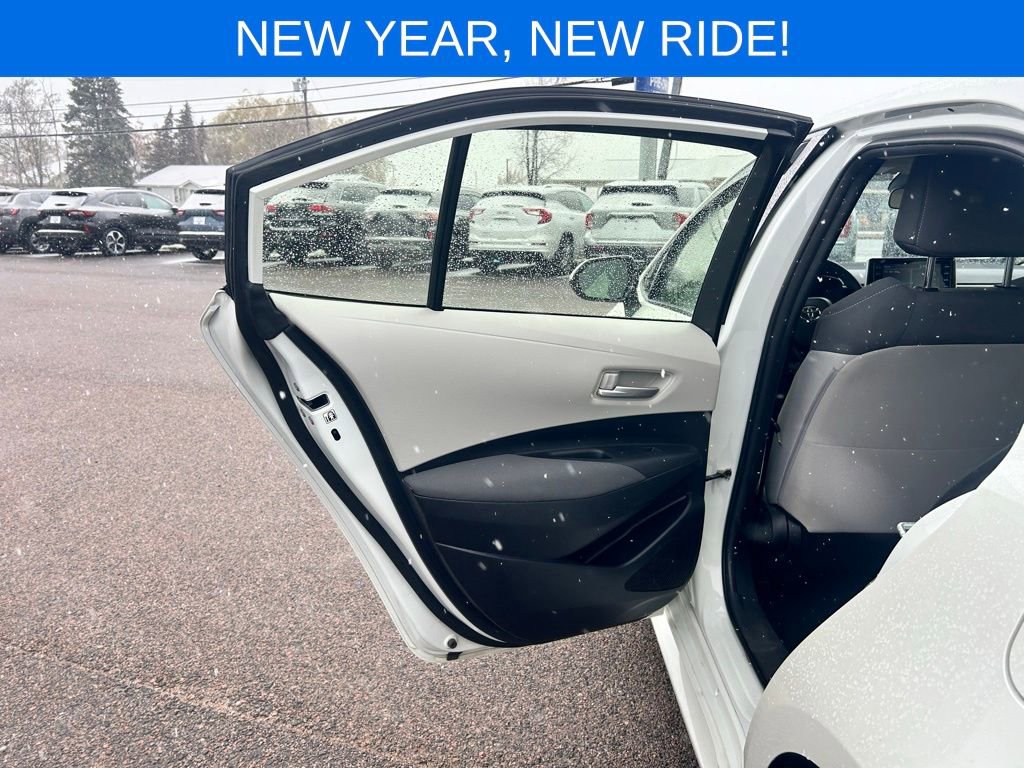 Used 2020 Toyota Corolla LE image 16