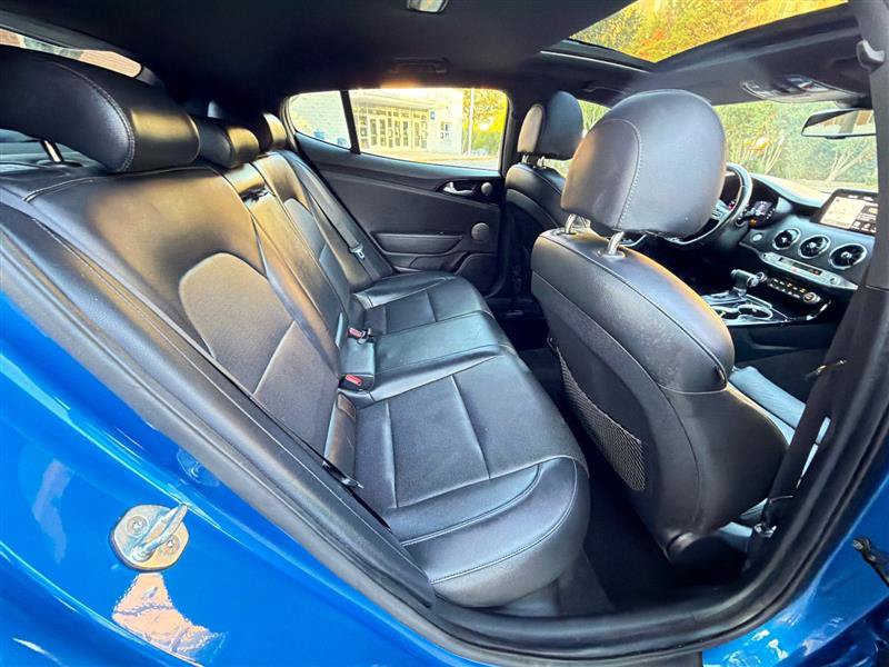 Used 2020 Kia Stinger GT-Line w/ Sun & Sound Package RWD image 26