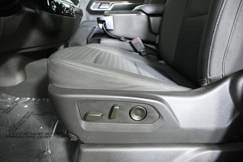 Used 2023 Chevrolet Silverado 1500 LT AWD/4WD image 21