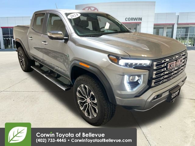 Used 2024 GMC Canyon Denali image 2