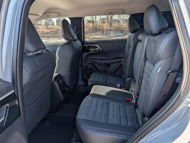 New 2026 Mitsubishi Outlander SE AWD/4WD image 5