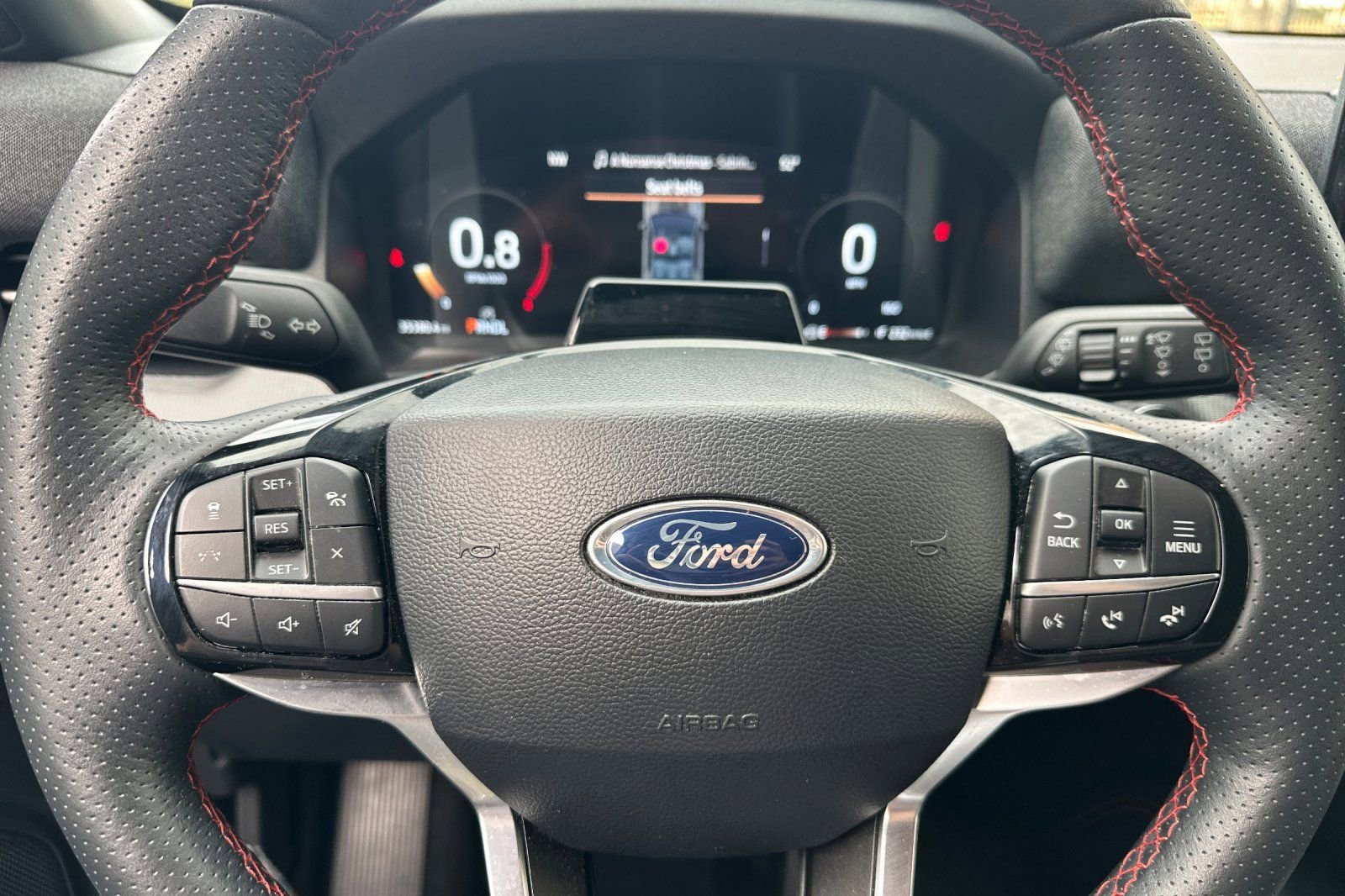 Used 2025 Ford Explorer ST-Line w/ ST-Line Street Pack image 37