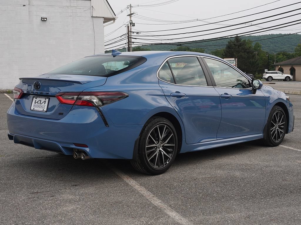 Used 2024 Toyota Camry SE FWD image 6