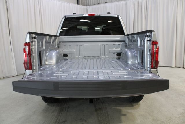 New 2026 Ford F150 XLT w/ XLT Black Appearance Package AWD/4WD image 29