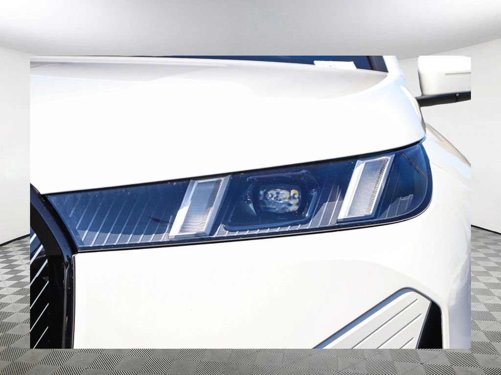 New 2026 BMW iX xDrive45 image 4