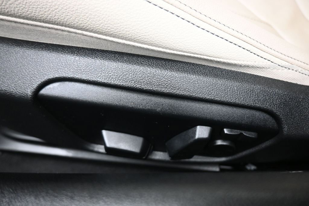 Used 2019 BMW Z4 sDrive30i w/ M Sport Package RWD image 13