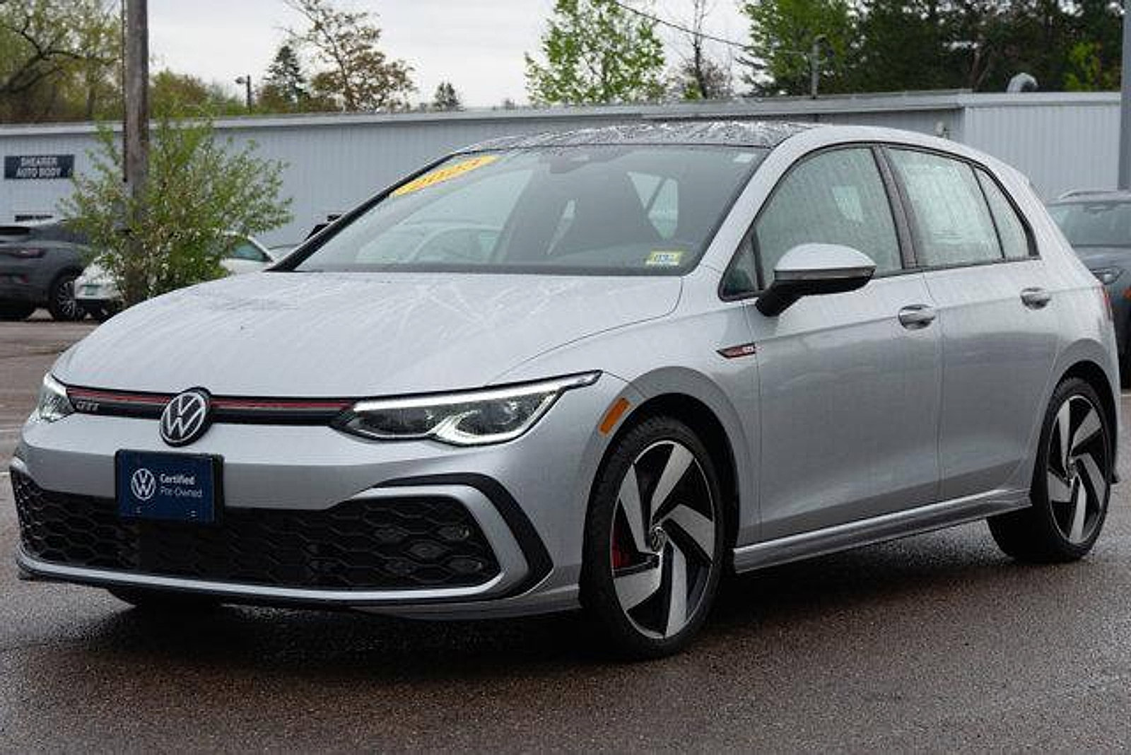 Certified 2023 Volkswagen GTI SE FWD image 2