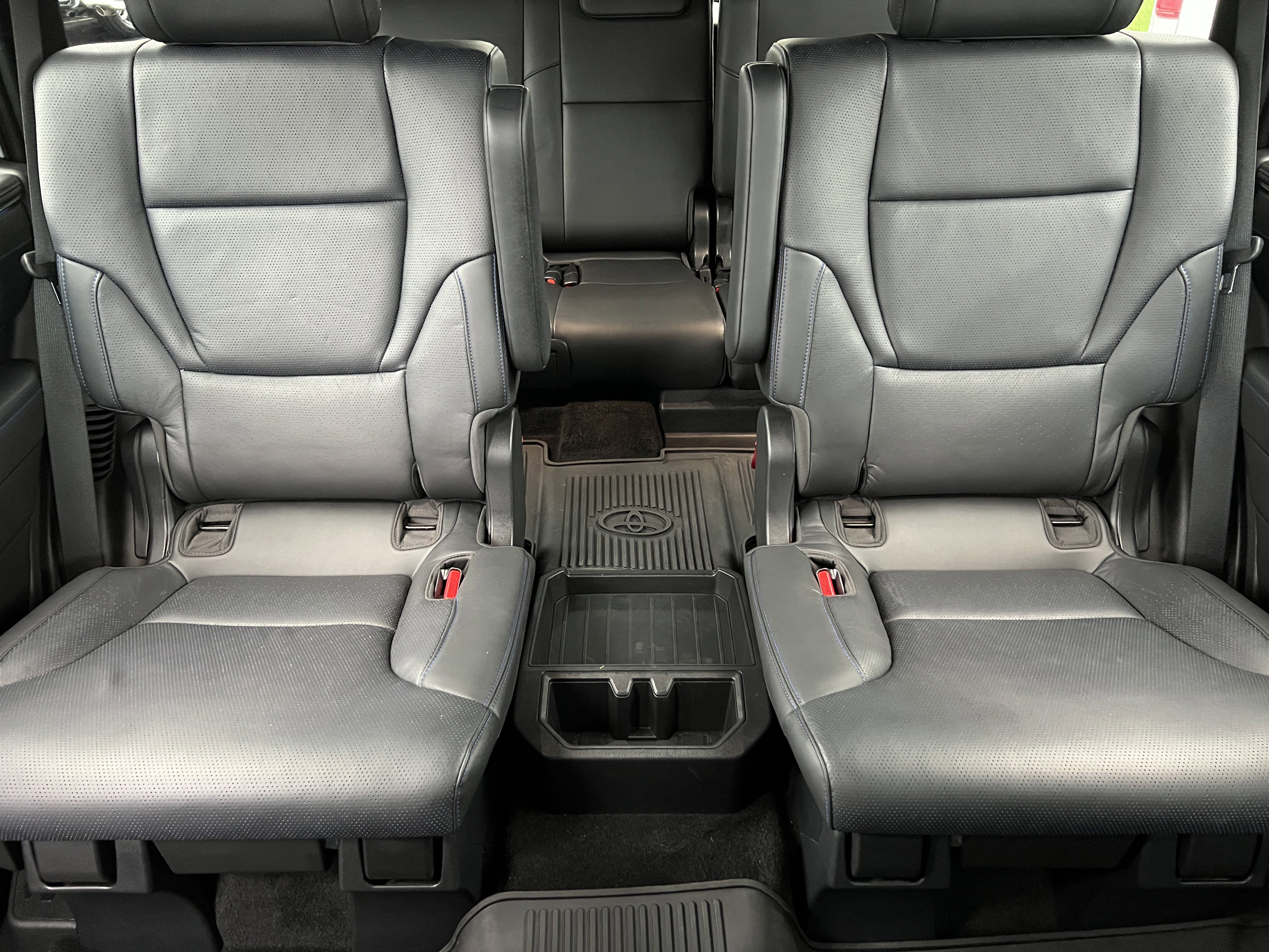 Used 2024 Toyota Sequoia Platinum image 14