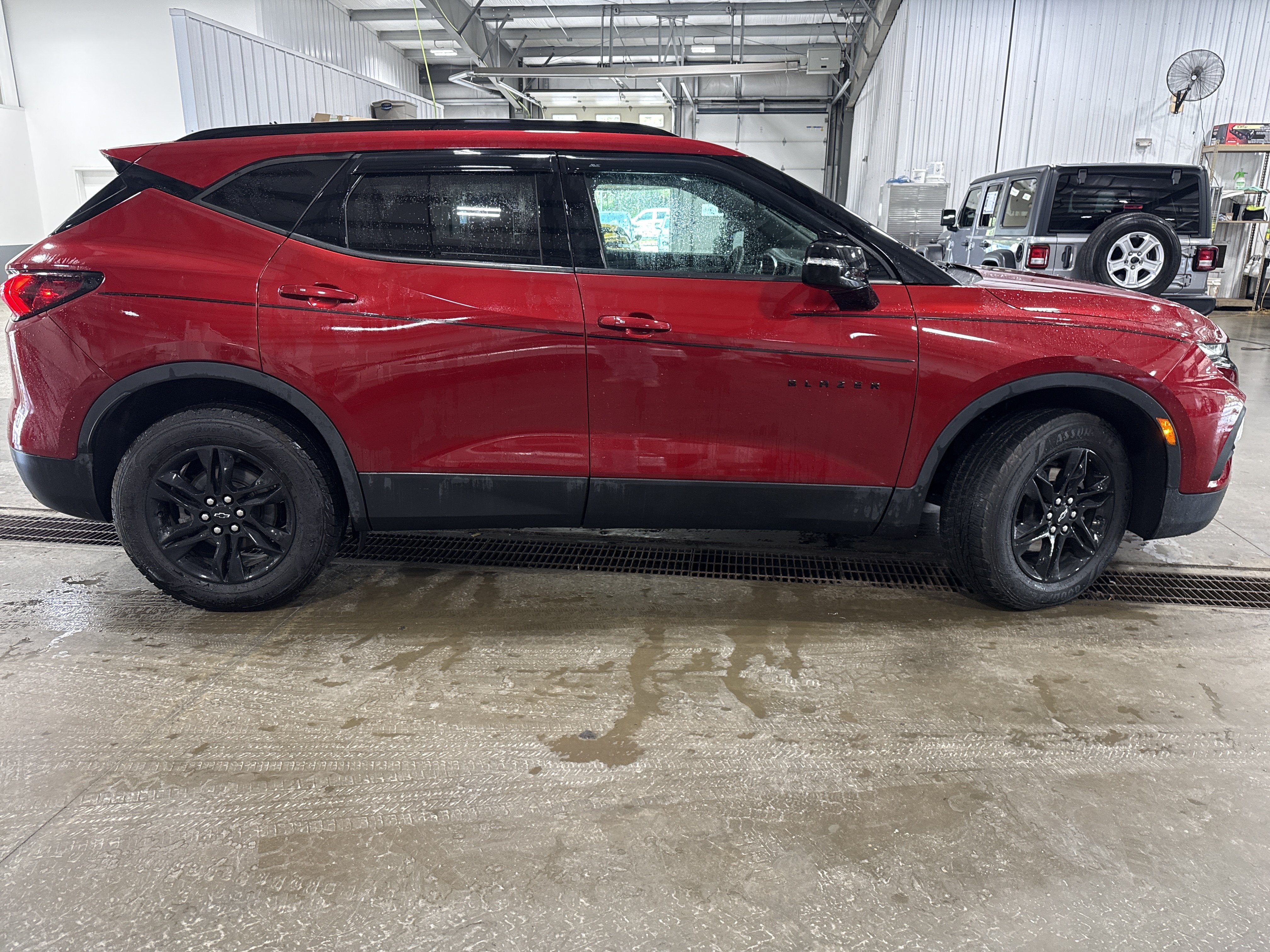 Used 2021 Chevrolet Blazer LT AWD/4WD image 2