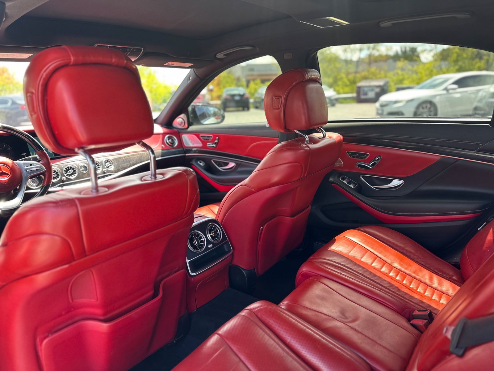 Used 2018 Mercedes-Benz S 560 4MATIC Sedan w/ AMG Line Exterior image 39