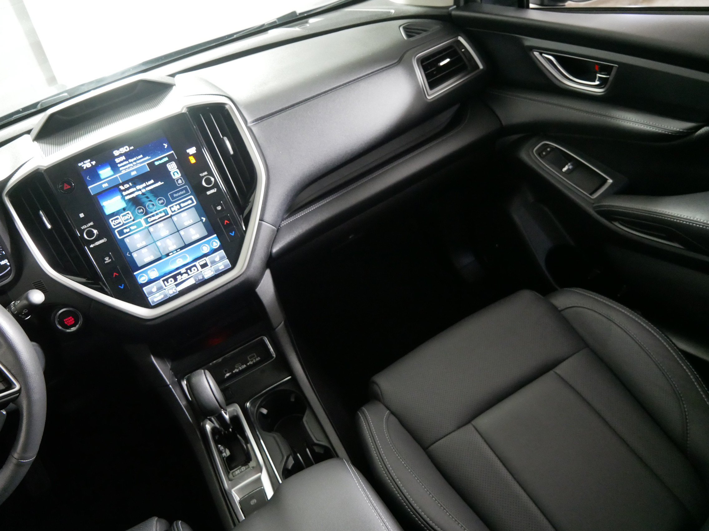 Used 2023 Subaru Ascent Limited w/ Technology Package AWD/4WD image 11