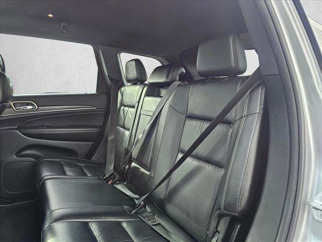 Used 2016 Jeep Grand Cherokee Limited image 16