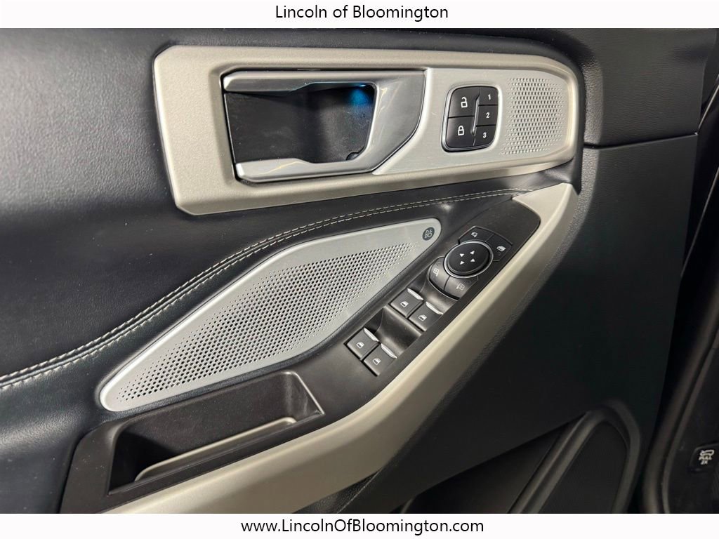 Used 2023 Ford Explorer Limited w/ Limited Technology Package image 17