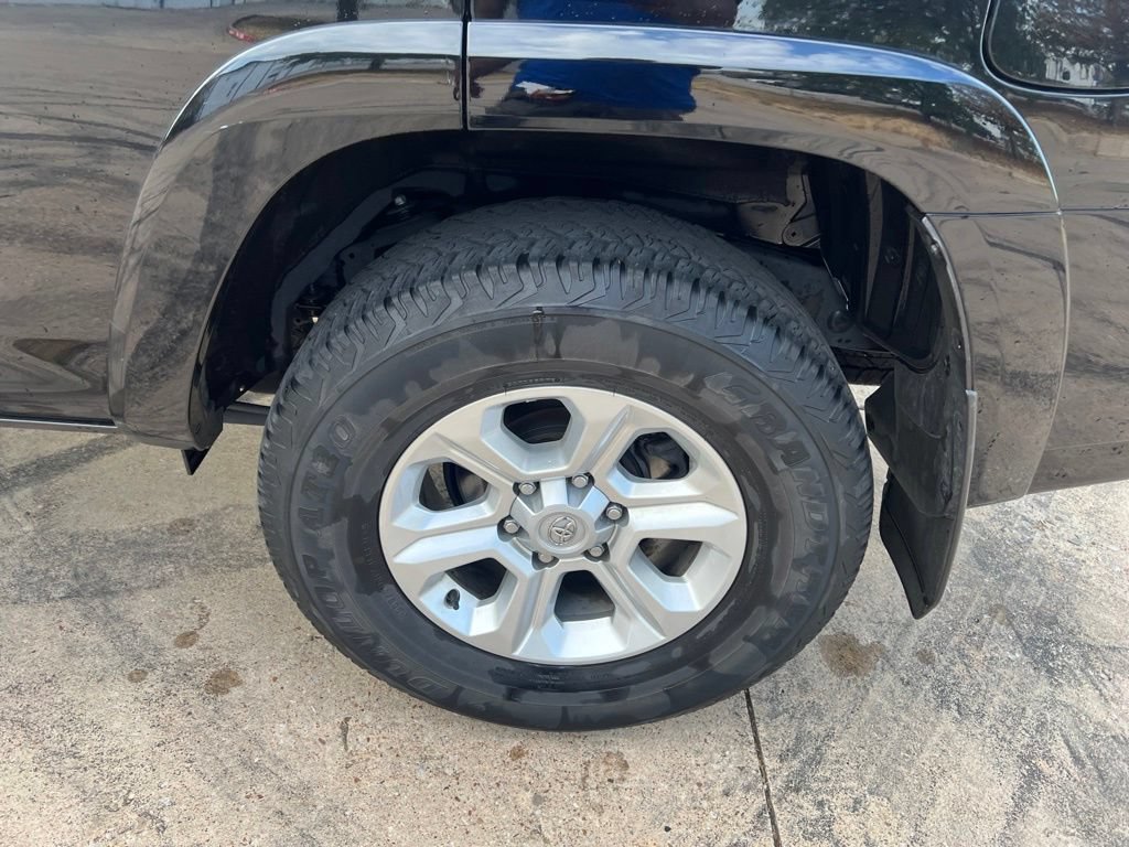 Used 2024 Toyota 4Runner SR5 RWD image 9