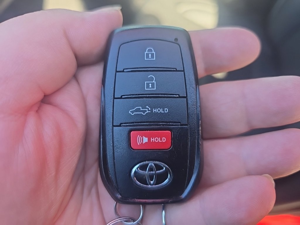 Used 2026 Toyota Tundra Limited AWD/4WD image 20