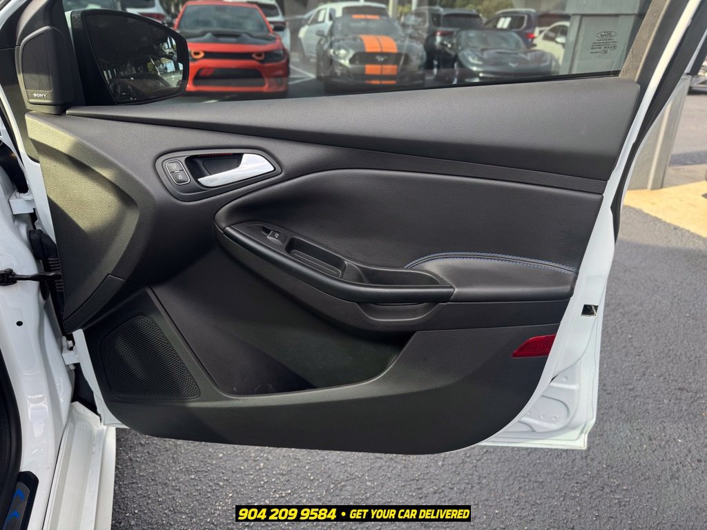 Used 2017 Ford Focus RS AWD/4WD image 26