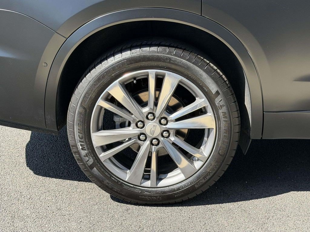 Certified 2025 Cadillac XT6 Premium Luxury w/ Technology Package AWD/4WD image 8