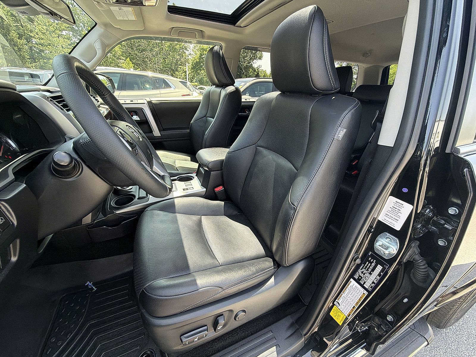 Used 2020 Toyota 4Runner Limited AWD/4WD image 19