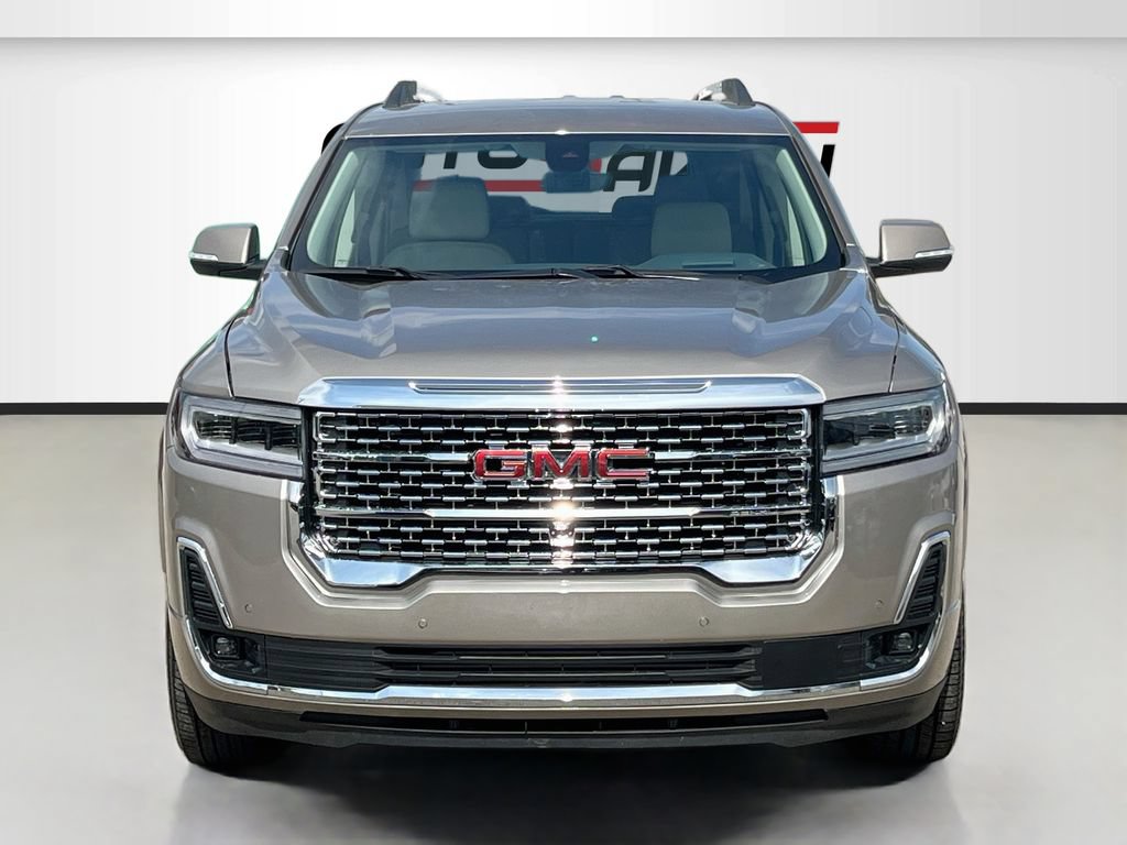 Used 2023 GMC Acadia Denali w/ Denali Technology Package FWD image 2