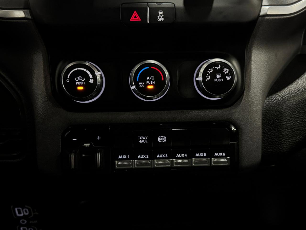 Used 2023 RAM 4500 SLT w/ Quick Order Package 2YG SLT AWD/4WD image 19