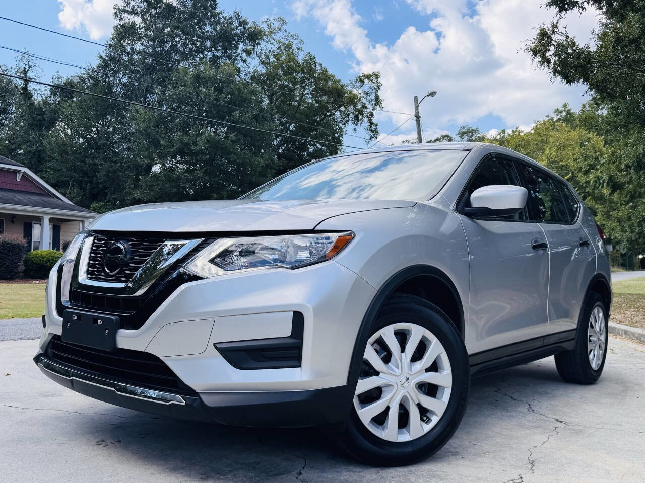 Used 2020 Nissan Rogue S video 1