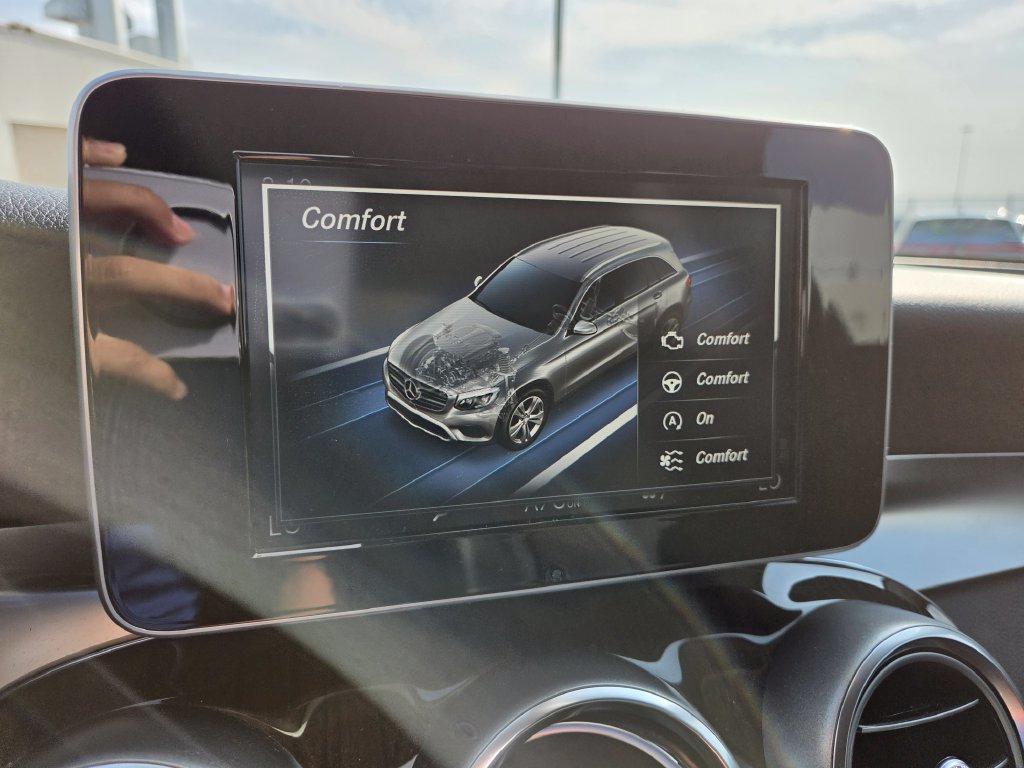 Used 2019 Mercedes-Benz GLC 300 image 18