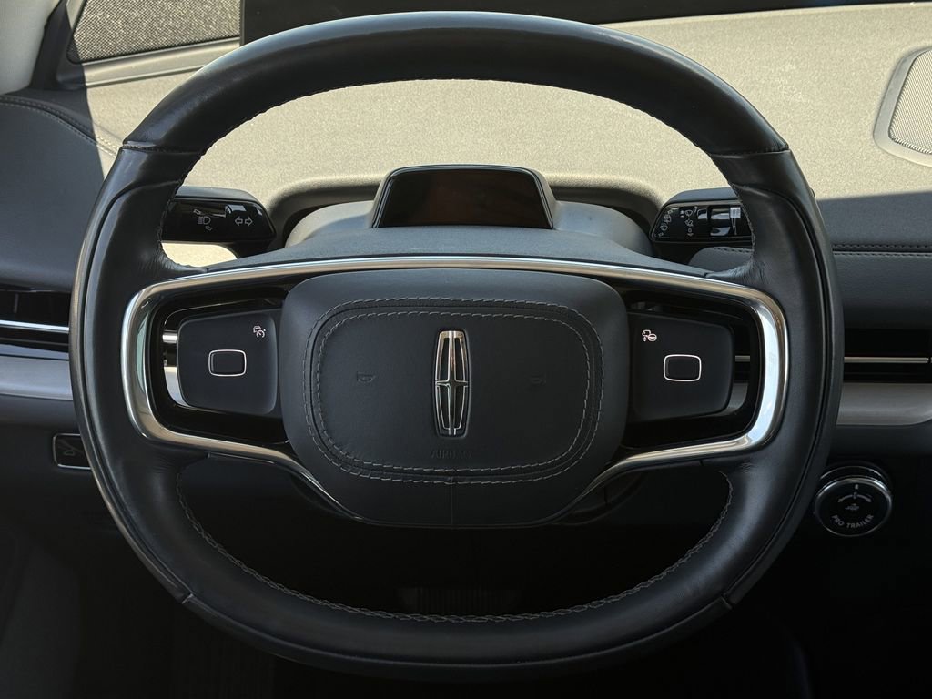 Used 2025 Lincoln Navigator Reserve AWD/4WD image 12