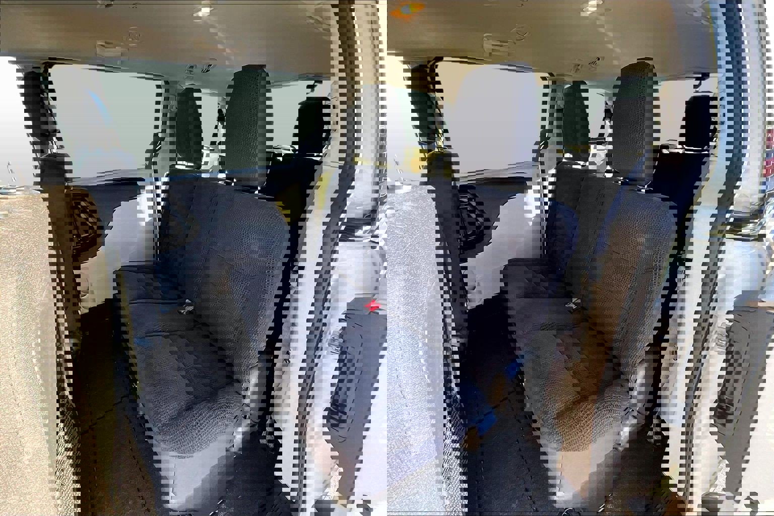 Used 2018 Dodge Grand Caravan SE w/ UConnect Hands-Free Group image 23