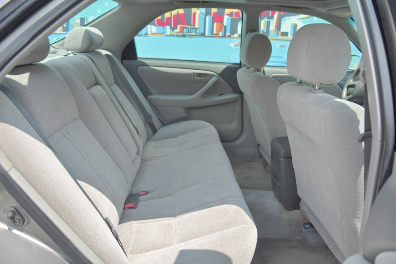 Used 2001 Toyota Camry XLE image 32