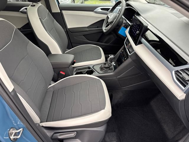 New 2026 Volkswagen Taos SE image 19