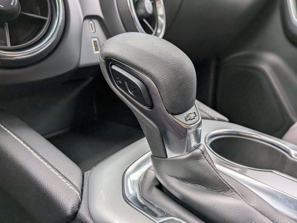 Used 2025 Chevrolet Blazer LT FWD image 19
