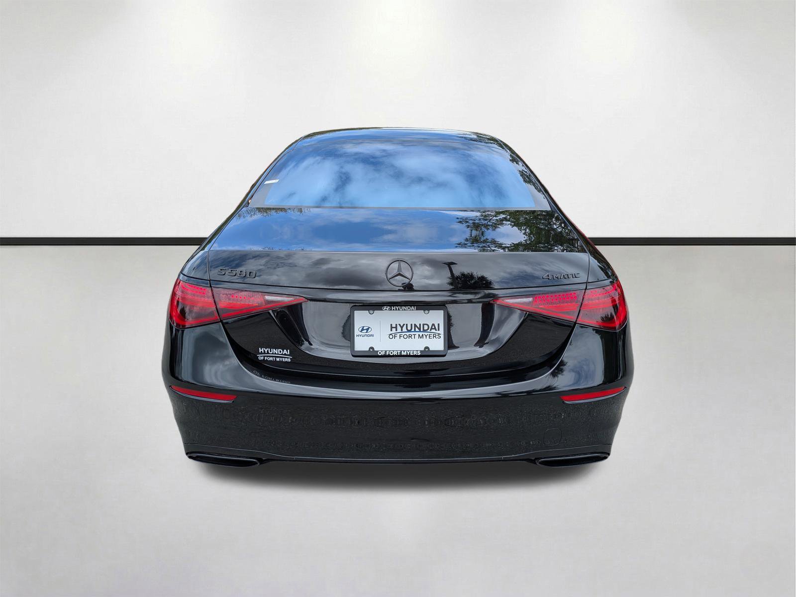 Used 2023 Mercedes-Benz S 580 4MATIC Sedan image 5