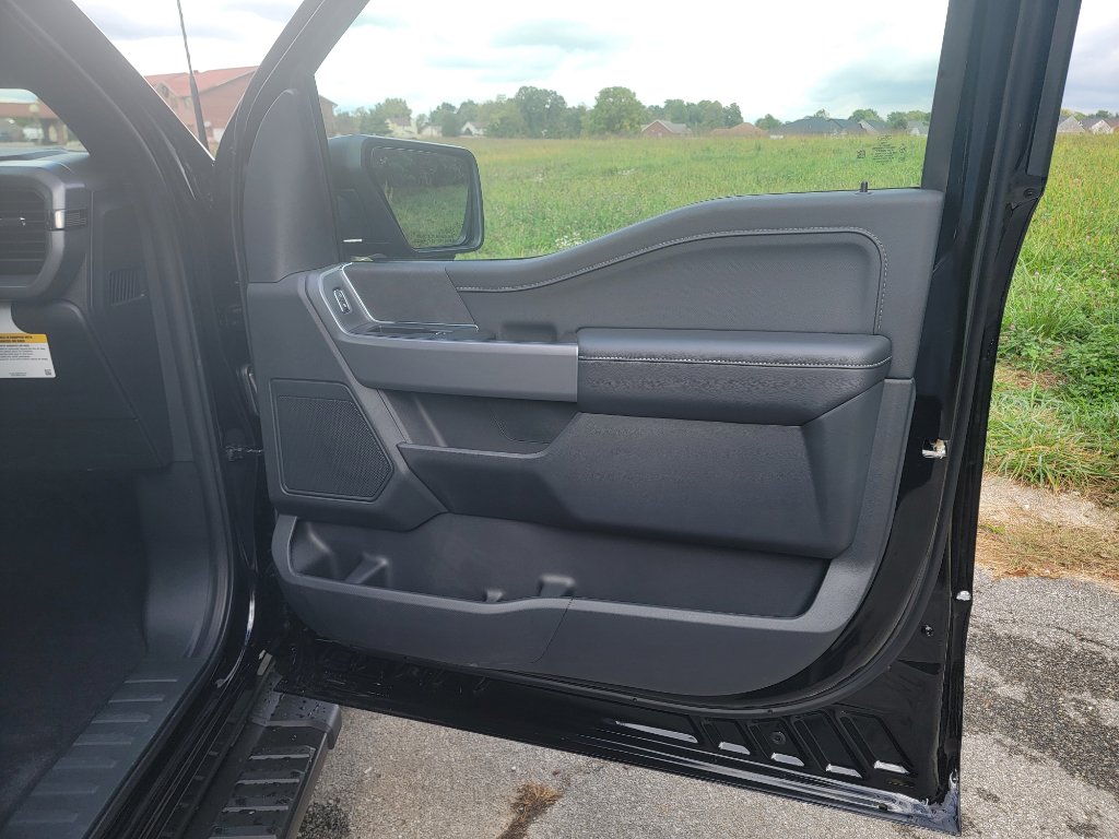 New 2025 Ford F150 XLT image 34
