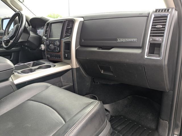 Used 2016 RAM 1500 Laramie w/ Convenience Group AWD/4WD image 6