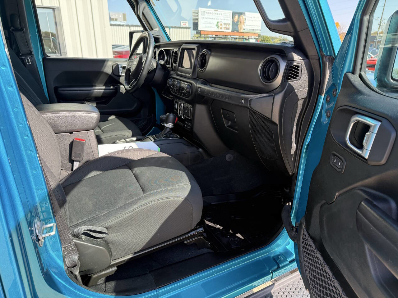 Used 2020 Jeep Wrangler Unlimited Sport S image 11