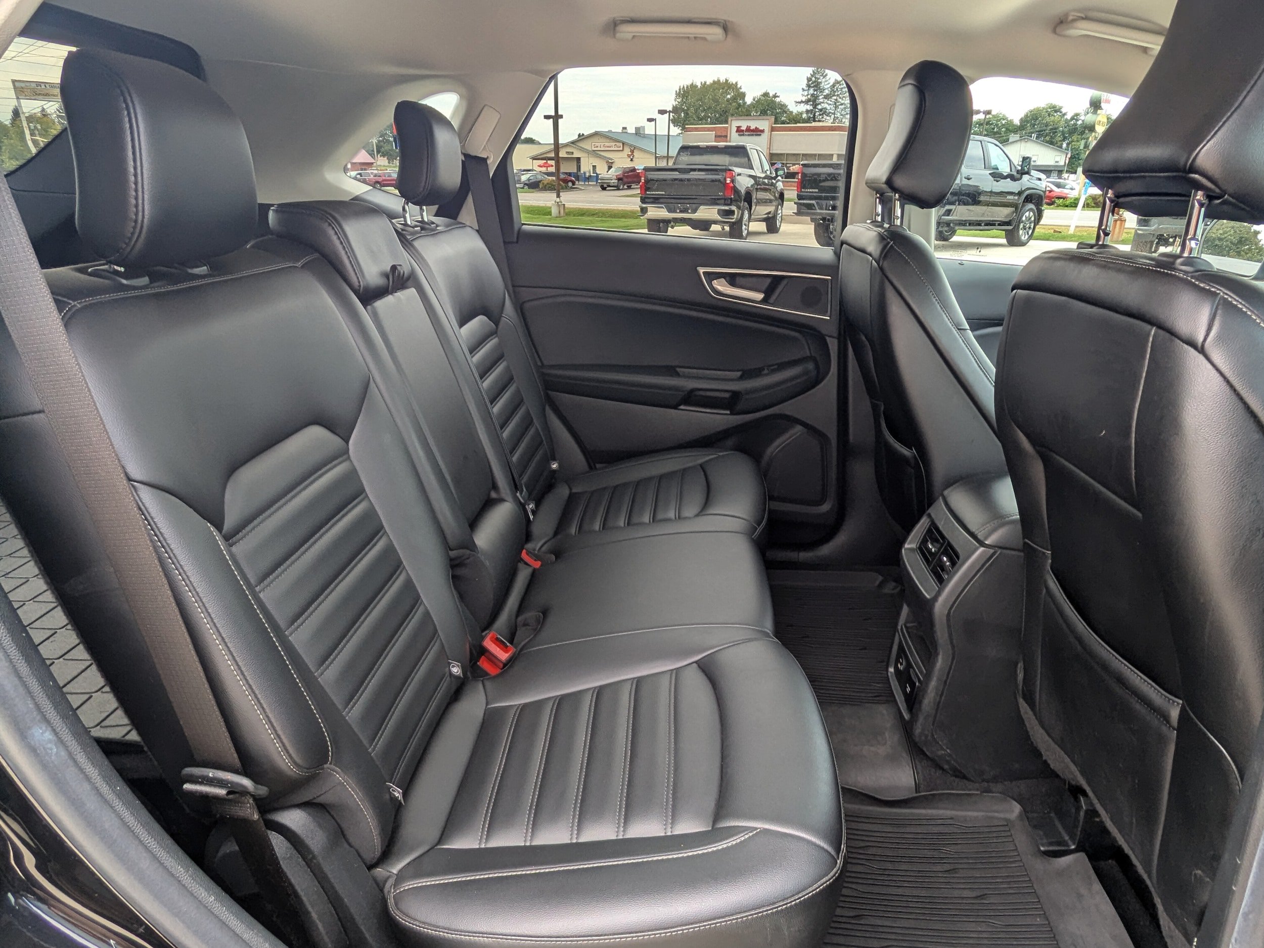 Used 2021 Ford Edge SEL w/ Convenience Package AWD/4WD image 12