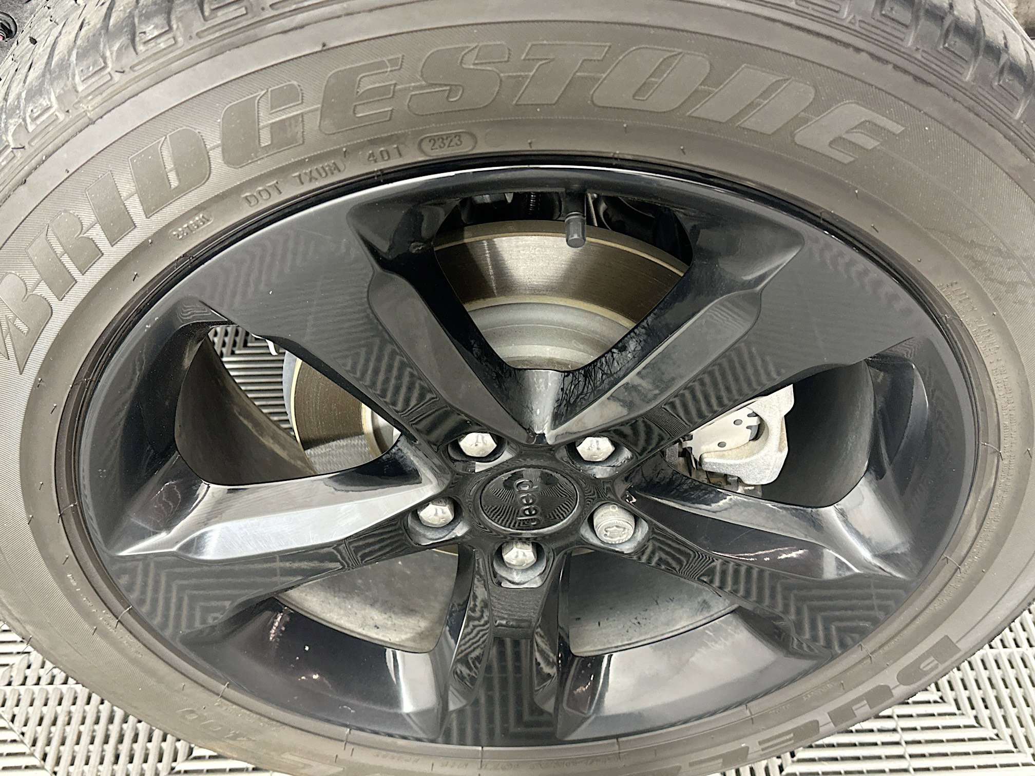 Used 2023 Jeep Grand Cherokee Altitude image 11