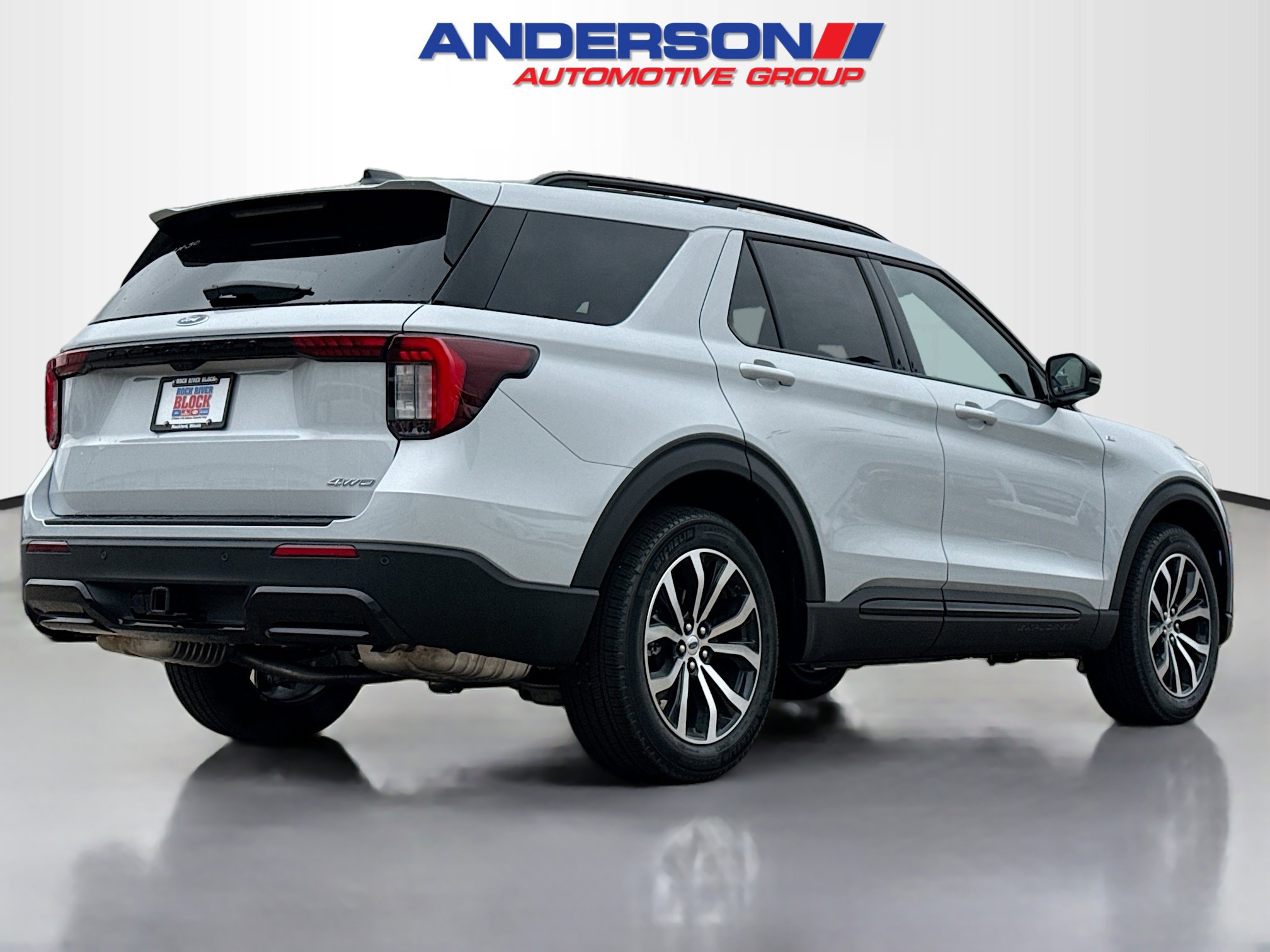 New 2026 Ford Explorer ST-Line image 2