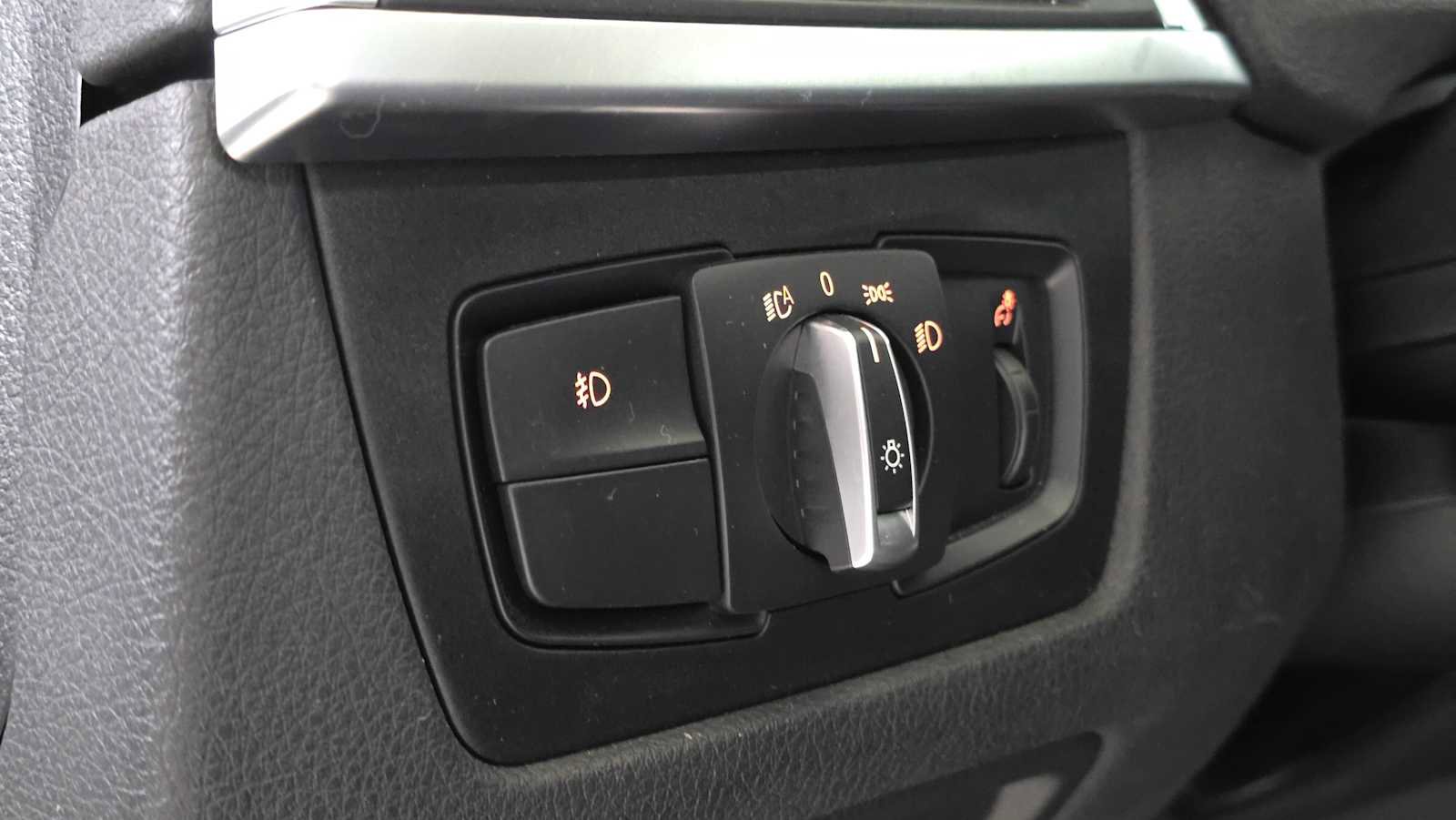 Used 2017 BMW 330e 330e iPerformance image 24