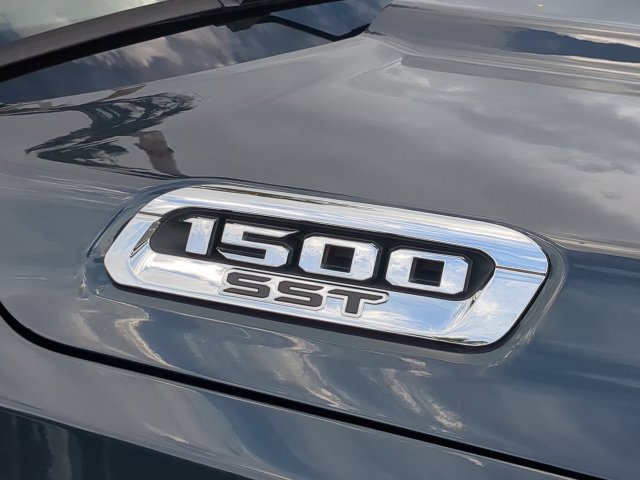 Used 2025 RAM 1500 Laramie w/ Trailer Tow Group AWD/4WD image 13