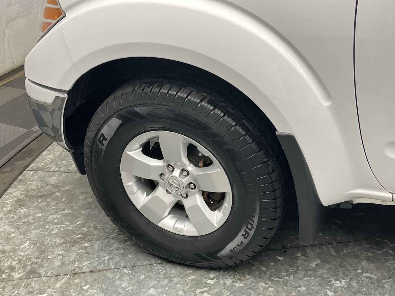 Used 2010 Nissan Frontier SE w/ SE Value Truck Pkg image 29
